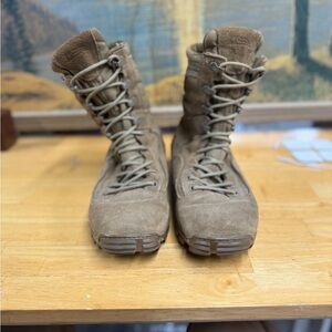 Belleville Sabre C33, Men's Brown leather Tactical Boots, size 9R